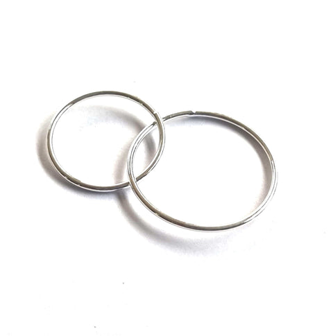 BeadsBalzar Beads & Crafts SILVER (925-GR64-S) (925-GR64-X-2SET) Silver 925 Entwined 15 & 20mm rings (2 SET)