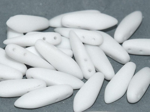 BeadsBalzar Beads & Crafts (2HGD-03000-84110) 2-HOLE GLASS DAGGERS 5 X 16 MM CHALK WHITE MATTED