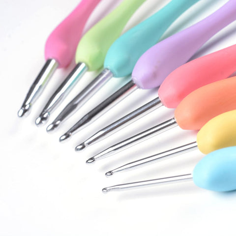 Aluminum Crochet Hooks Needles, with Plastic Handle, Mixed Color Set 8 pieces Aluminum Crochet Hooks Needles, with Plastic Handle, Mixed Color Set 8 pieces