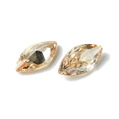 PERU Cubic Zirconia Cabochons, Point Back, Horse Eye 4x8mm Cubic Zirconia Cabochons, Point Back, Horse Eye 4x8mm