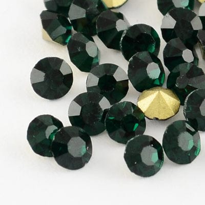 EMERALD Grade A Glass Pointed Back Chaton Rhinestones, Back Plated, Diamond, about 4.0~4.2mm Grade A Glass Pointed Back Chaton Rhinestones, Back Plated, Diamond, about 4.0~4.2mm