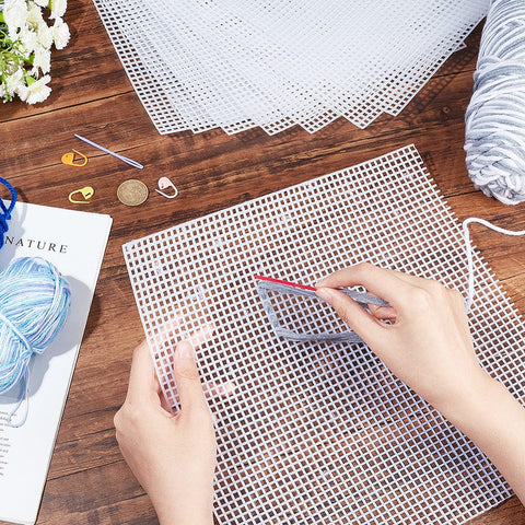 Plastic Mesh Canvas Sheets for Embroidery & Yarn Crafts – White, 300×300×2 mm Plastic Mesh Canvas Sheets for Embroidery & Yarn Crafts – White, 300×300×2 mm