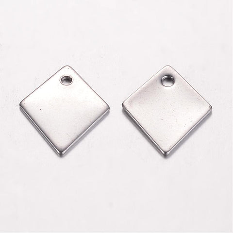 304 Stainless Steel Pendants, Rhombus, 14mm wide, 17mm long 304 Stainless Steel Pendants, Rhombus, Tag Pendants, Stainless Steel Color Size: about 14mm wide, 17mm long, 1mm thick, hole: 1.5mm.