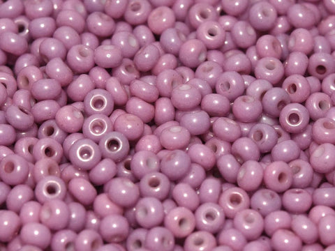 Czech Seed Beads 11/0 Chalk White Lila Luster (25 GMS), (CSB11-03050-14494) CZECH SEED BEADS 11/0 CHALK WHITE LILA LUSTER