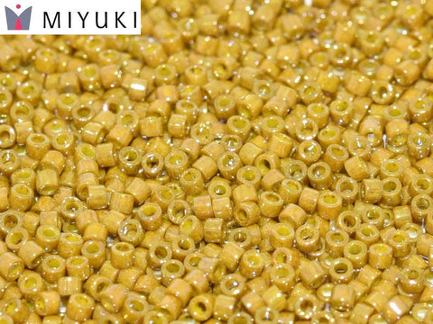 (DB2272) MIYUKI DELICA Opaque Glazed Hawthorne 11-0 (5 GMS) DELICA 11/0 DB2272