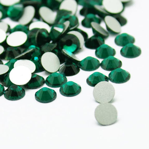 EMERALD (FB-SS30-218) (FB-SS30-X) Glass Flat Back Rhinestone, Grade A, Back Plated, 6.3~6.5mm (5 GMS) (FB-SS30-X) Glass Flat Back Rhinestone, Grade A, Back Plated, 6.3~6.5mm (5 GMS)