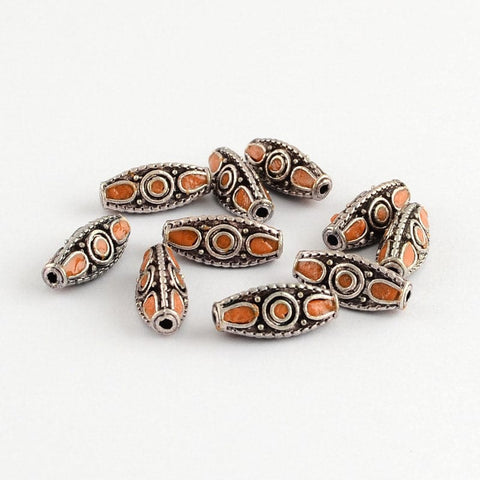 (FB5139) Triangle Handmade Indonesia Beads, with Alloy Cores, Antique Silver, DarkGoldenrod 19MM Triangle Handmade Indonesia Beads, with Alloy Cores, Antique Silver, DarkGoldenrod Size: about 19mm long, 8mm wide, 8mm thick, hole: 1.5mm.