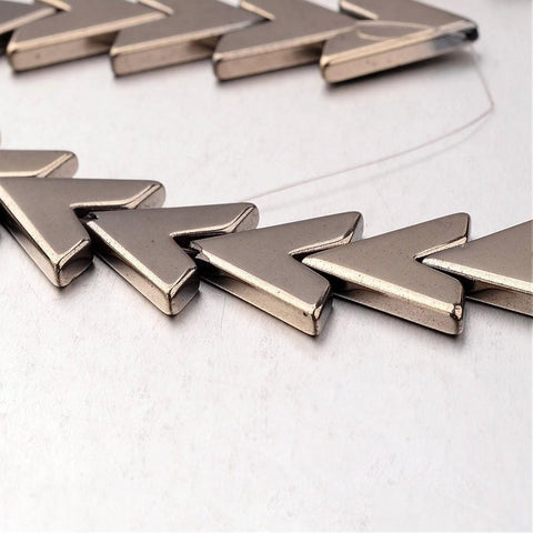 Hematite , Letter V, Antique Bronze Plated Size: about 17mm (HB5006A) Electroplate Non-magnetic Synthetic Hematite Bead , Letter V, Antique Bronze Plated Size: about 17mm 