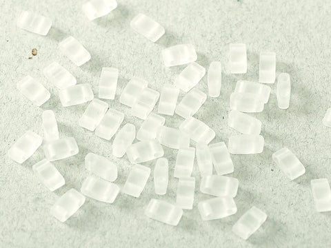 (MHT-0131F) MIYUKI HALF TILA BEADS CRYSTAL MATTED (7,1 GMS) (MHT-0131F) MIYUKI HALF TILA BEADS CRYSTAL MATTED (7,1 GMS)