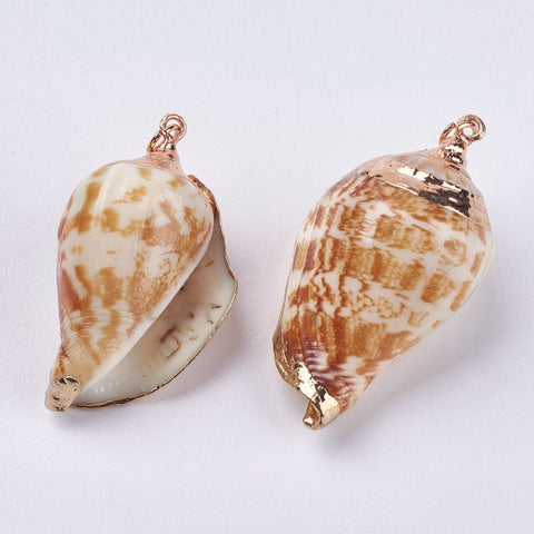 (SH5595) Electroplate Spiral Shell Pendants, with Iron Findings, Conch, Light Gold 36~46mm long Electroplate Spiral Shell Pendants, with Iron Findings, Conch, Light Gold Size: about 19~25mm wide, 36~46mm long, 15~20mm thick, hole: 3mm.
