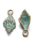 (SH5618) Conch Alloy Pendants, Nickel Free, Antique Bronze & Green Patina 19mm long Conch Alloy Pendants, Nickel Free, Antique Bronze & Green Patina Size: about 8.5mm wide, 19mm long, 5mm thick, hole: 2.5mm.
